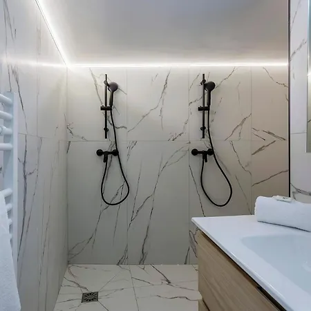 Romantique Balneo Centre Timebasishotel Lyon