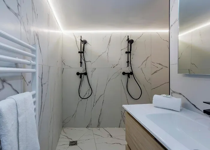 Romantique Balneo Centre Timebasishotel Lyon